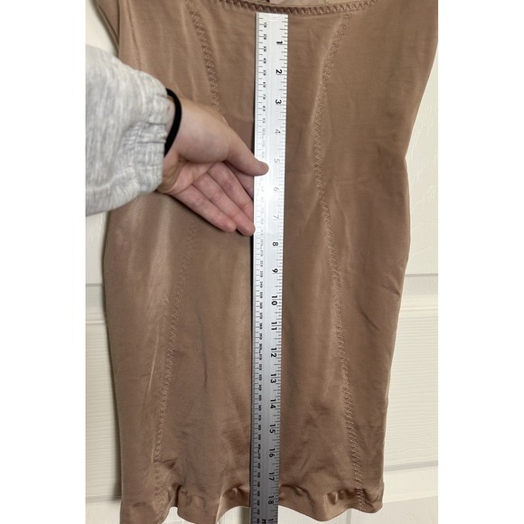 Victoria's Secret Push Up Shaping‎ Slip Beige Tan Nude SO CURVACEOUS Medium - Picture 8 of 10